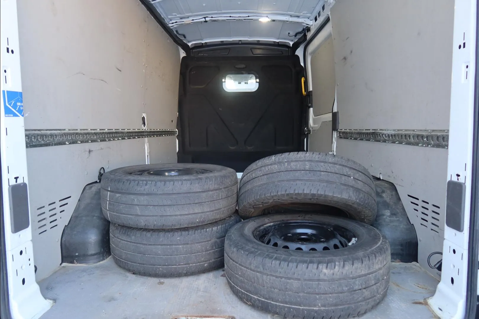 FORD Transit JLY-240 carousel image