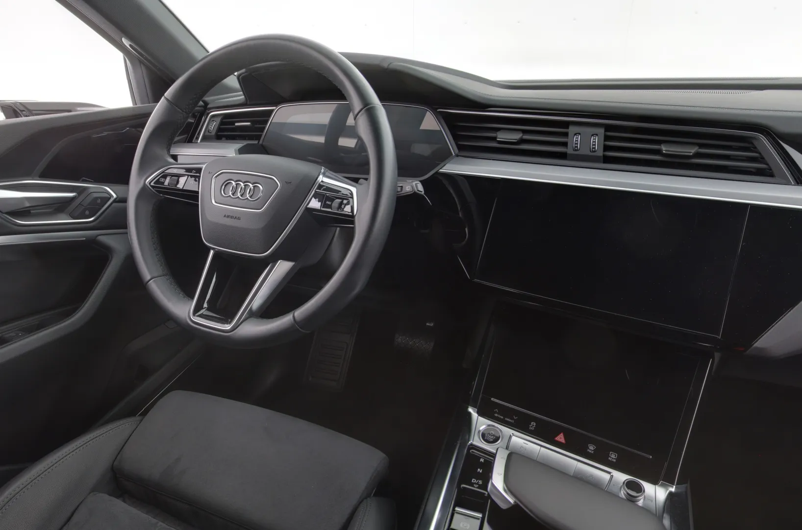 AUDI e-tron ZOK-229 carousel image