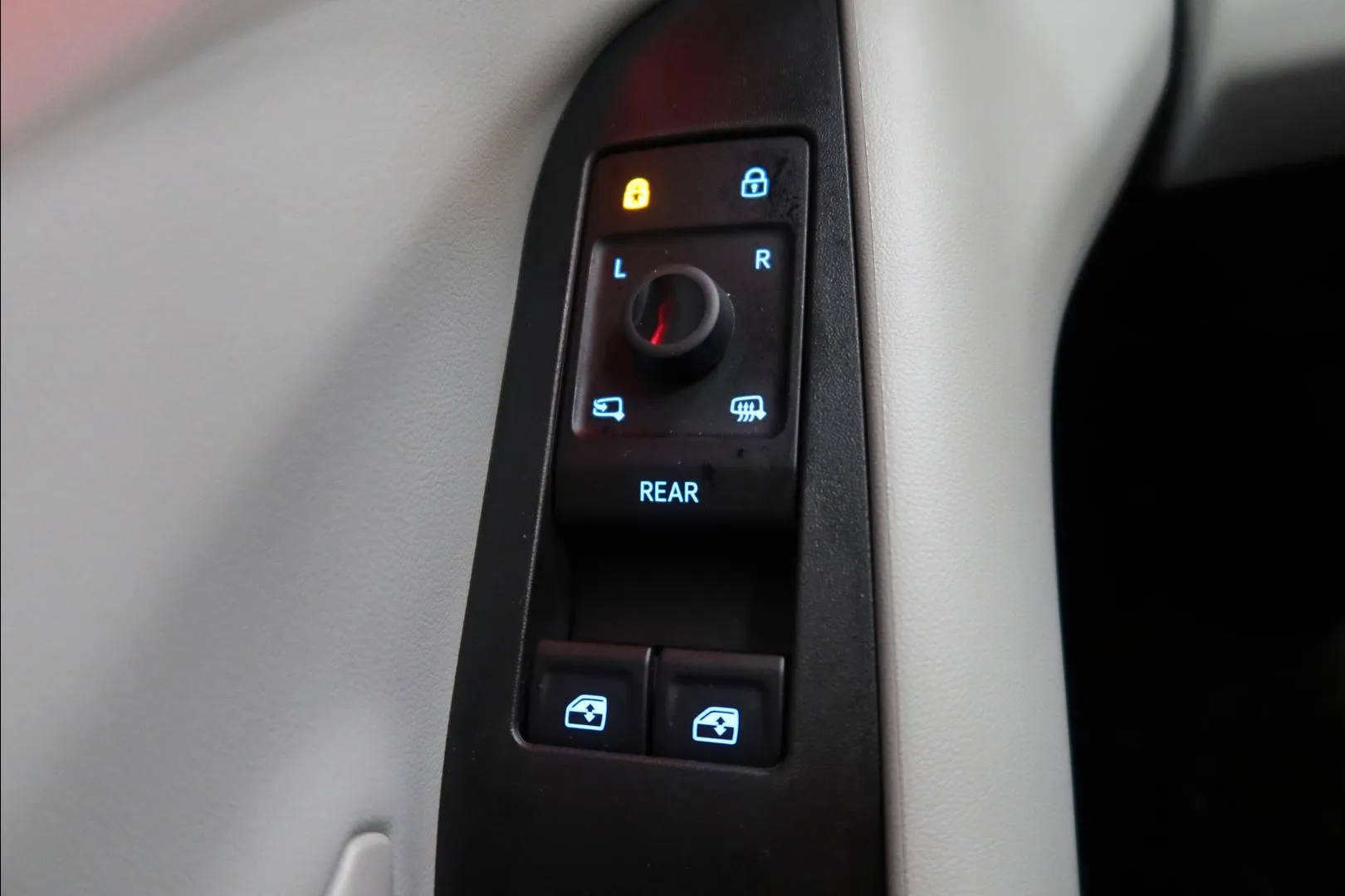 Ford Explorer CSE-427 carousel image