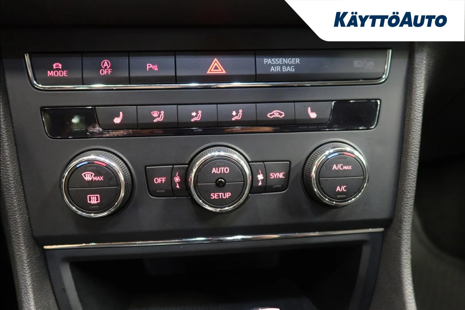 SEAT Leon ST BSL-612 carousel image