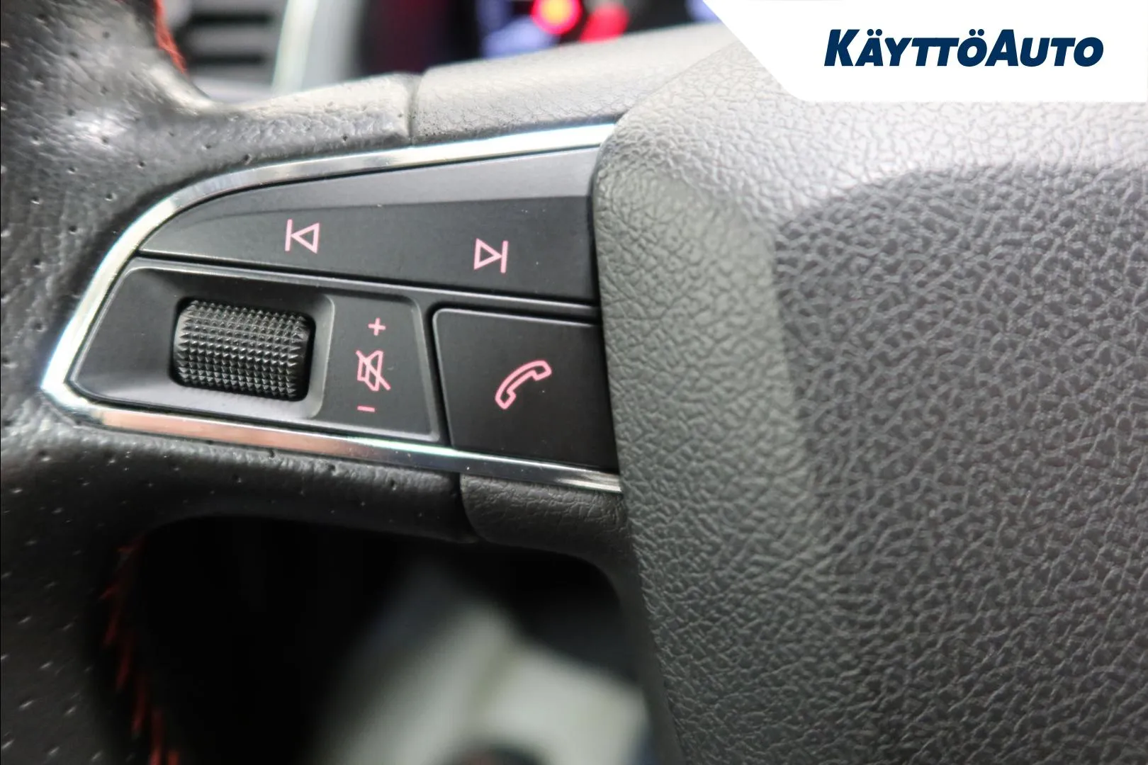 SEAT Leon ST BSL-612 carousel image