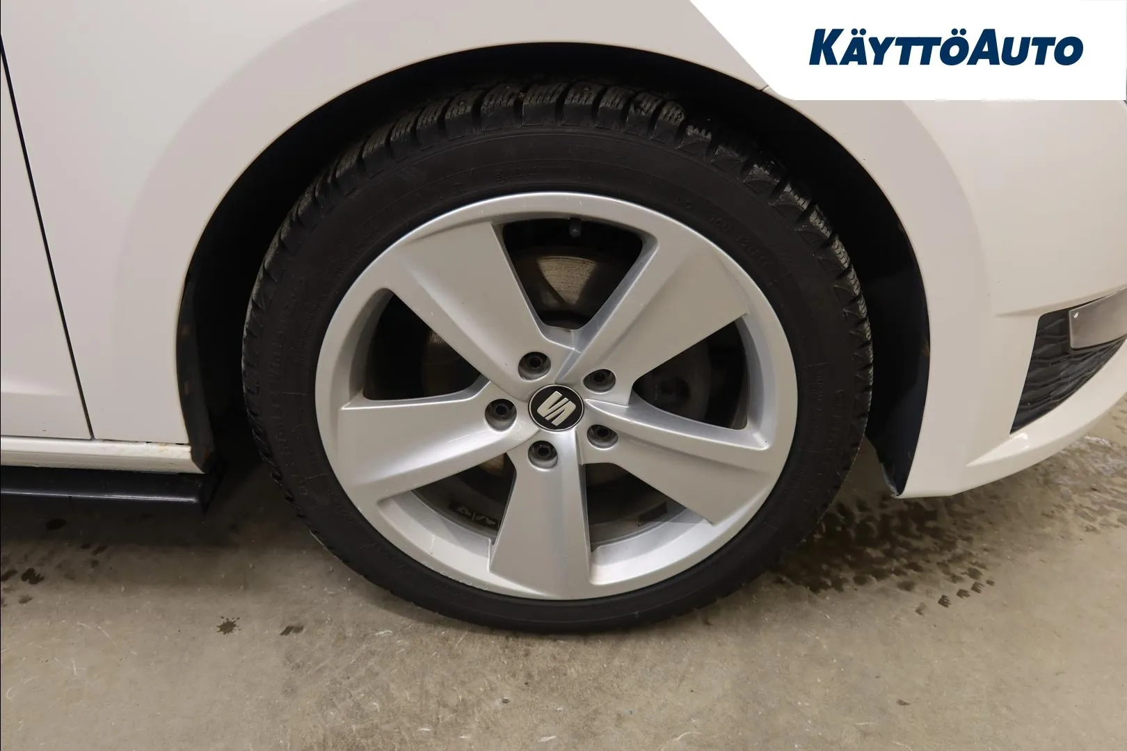 SEAT Leon ST BSL-612 carousel image