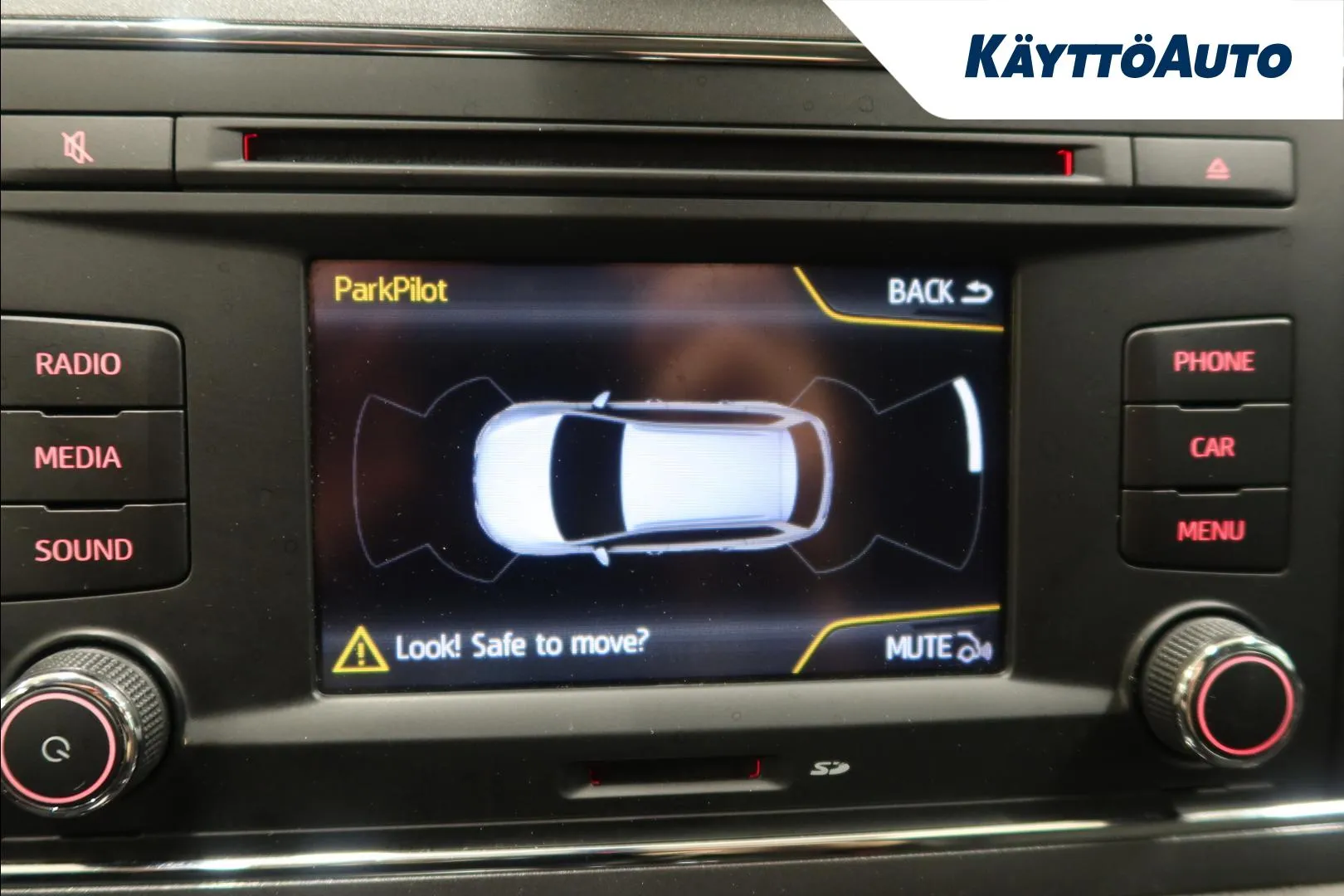 SEAT Leon ST BSL-612 carousel image