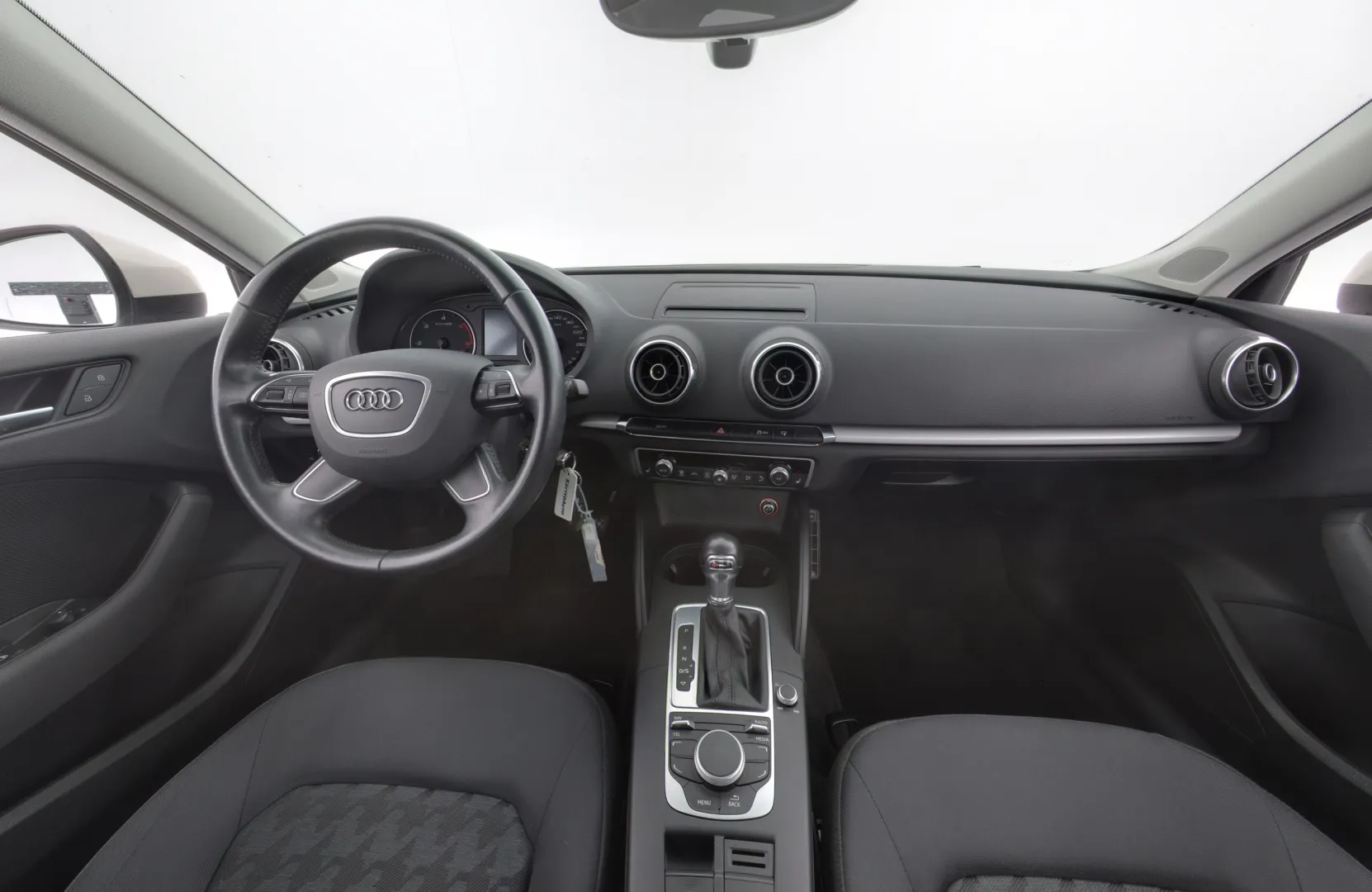 AUDI A3 ENZ-797 carousel image