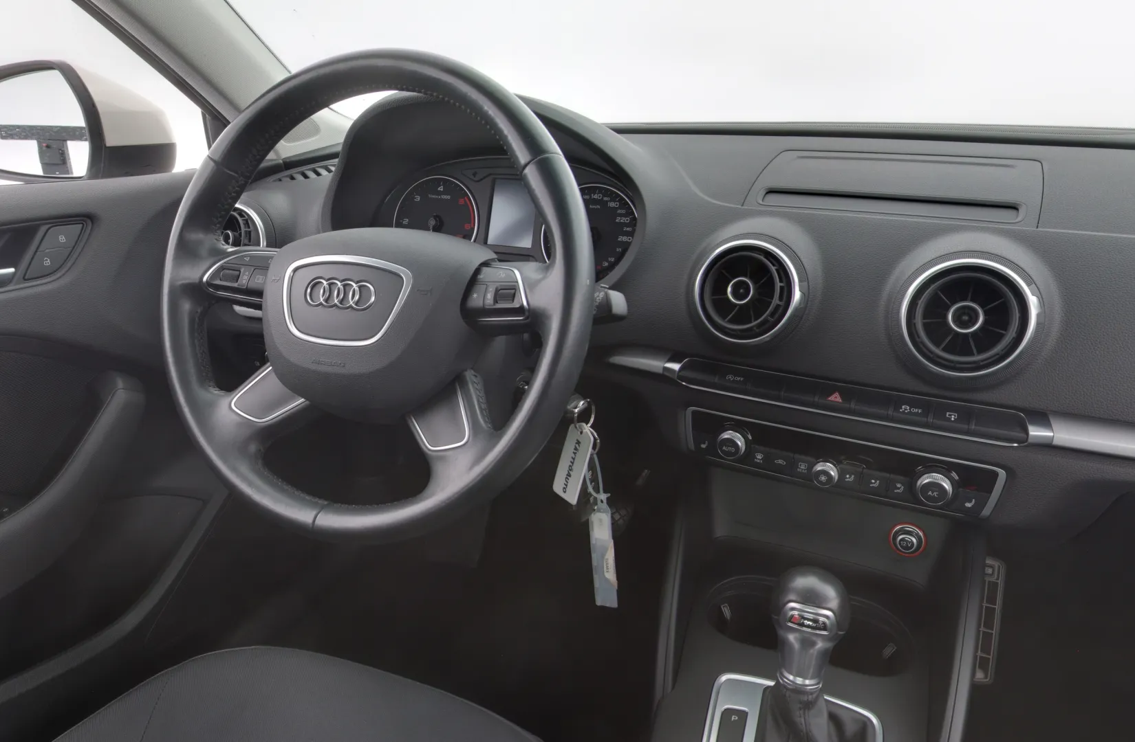 AUDI A3 ENZ-797 carousel image