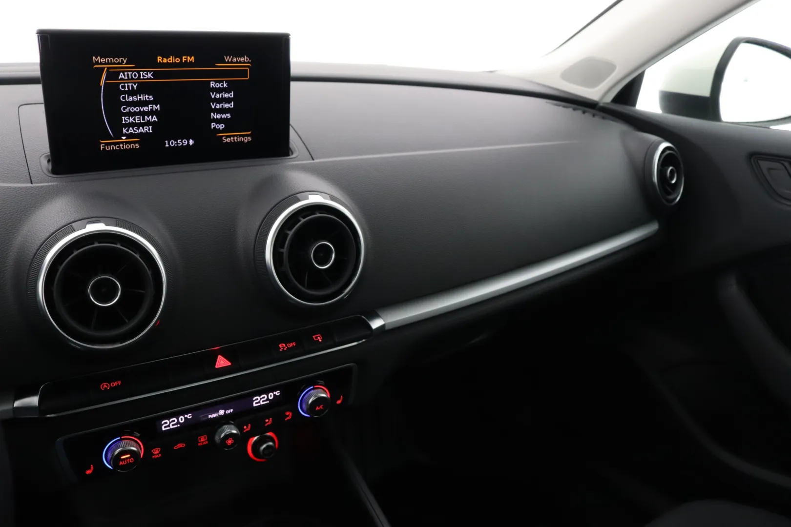 AUDI A3 ENZ-797 carousel image