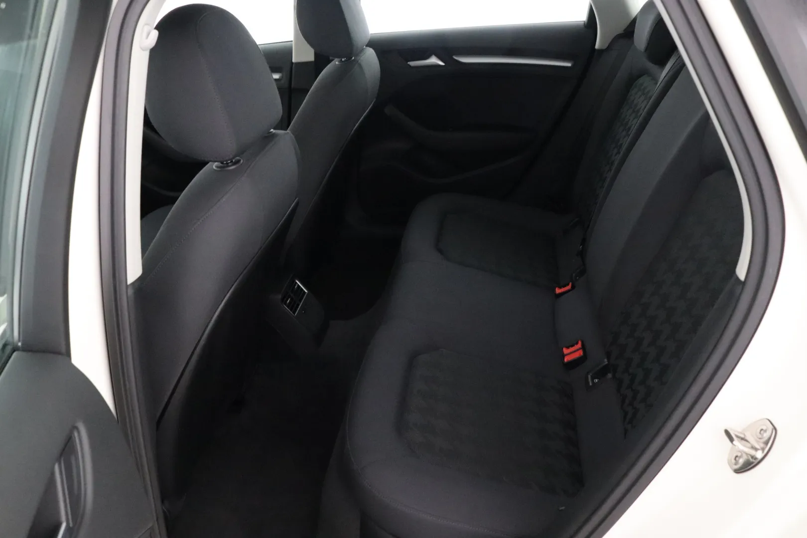 AUDI A3 ENZ-797 carousel image