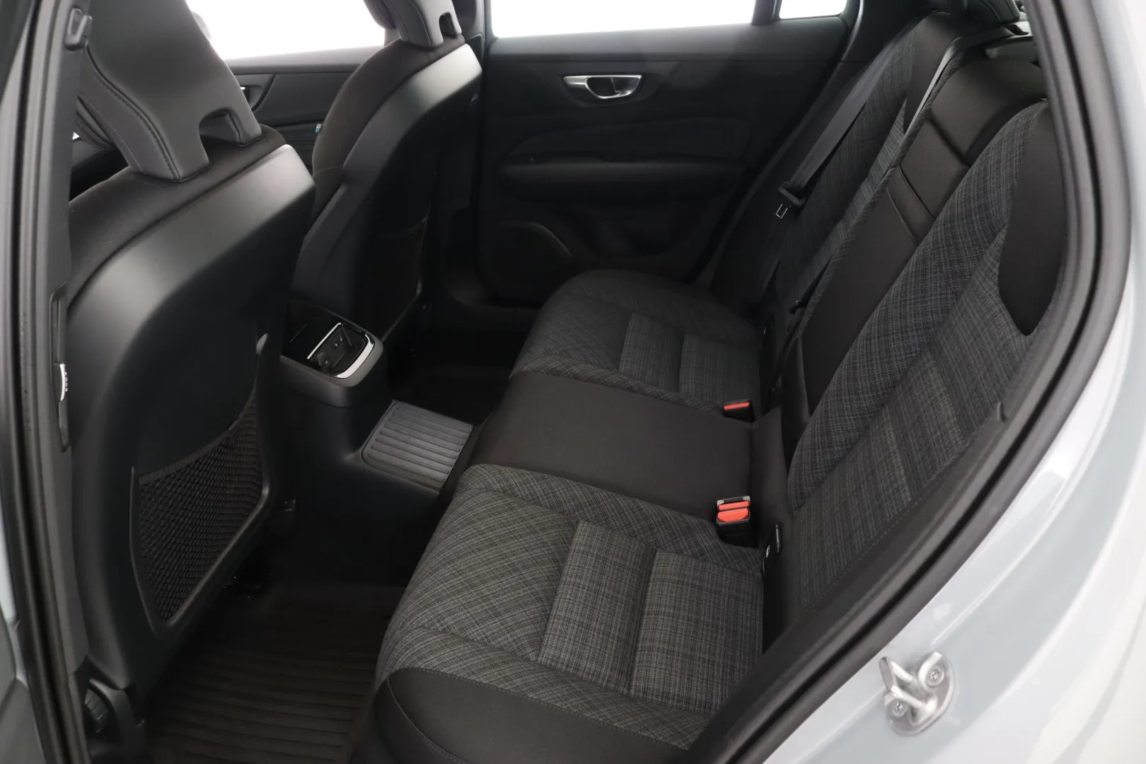 VOLVO V60 GPY-885 carousel image