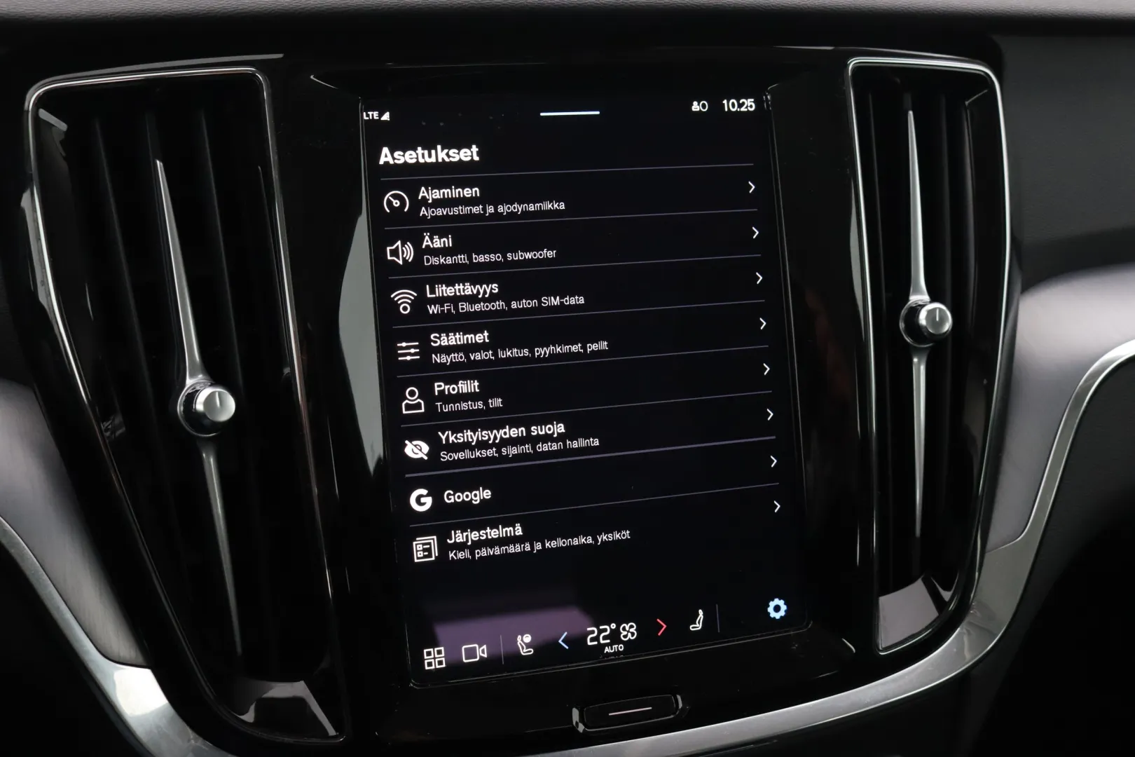 VOLVO V60 GPY-885 carousel image