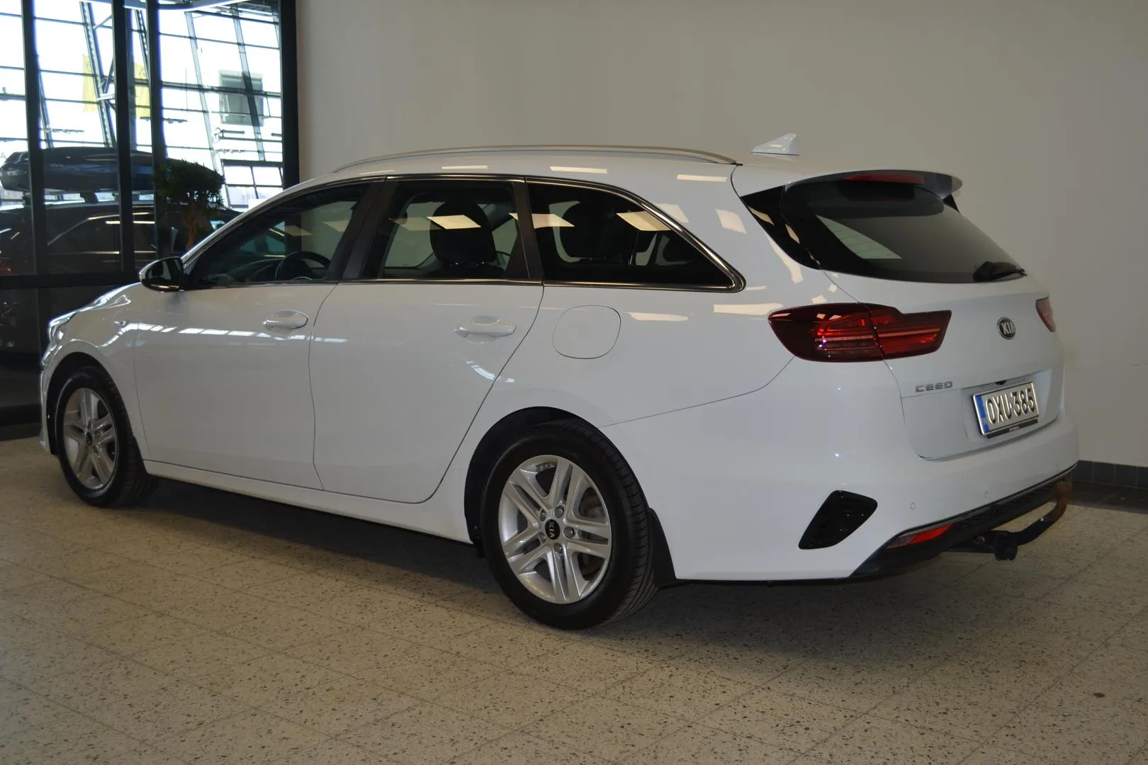 KIA Ceed OXU-385 carousel image