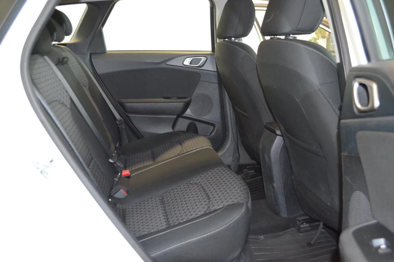 KIA Ceed OXU-385 carousel image