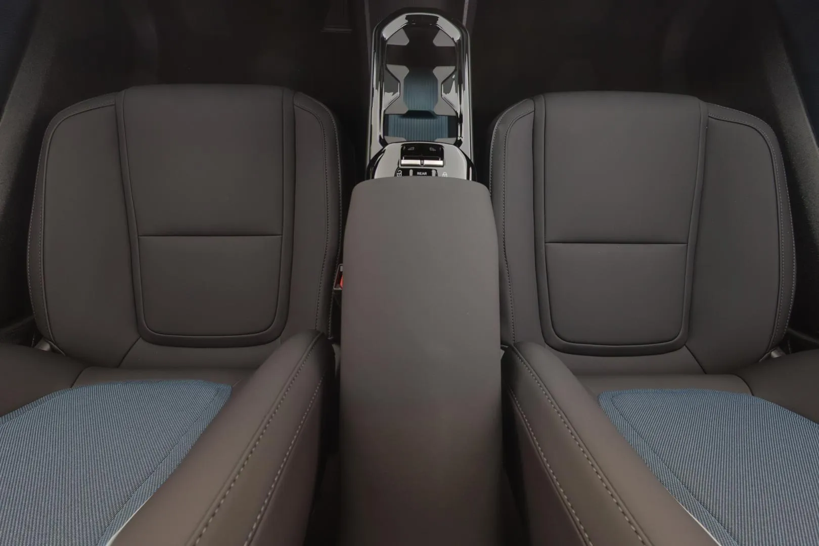 VOLVO EX30 ISA-580 carousel image