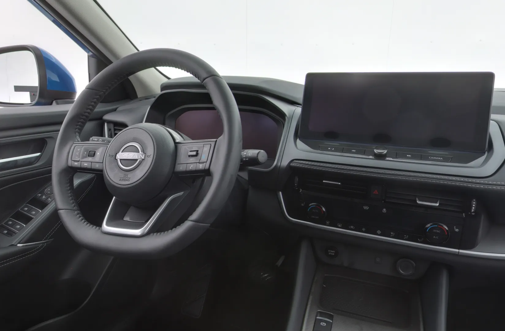 NISSAN Qashqai MRN-749 carousel image