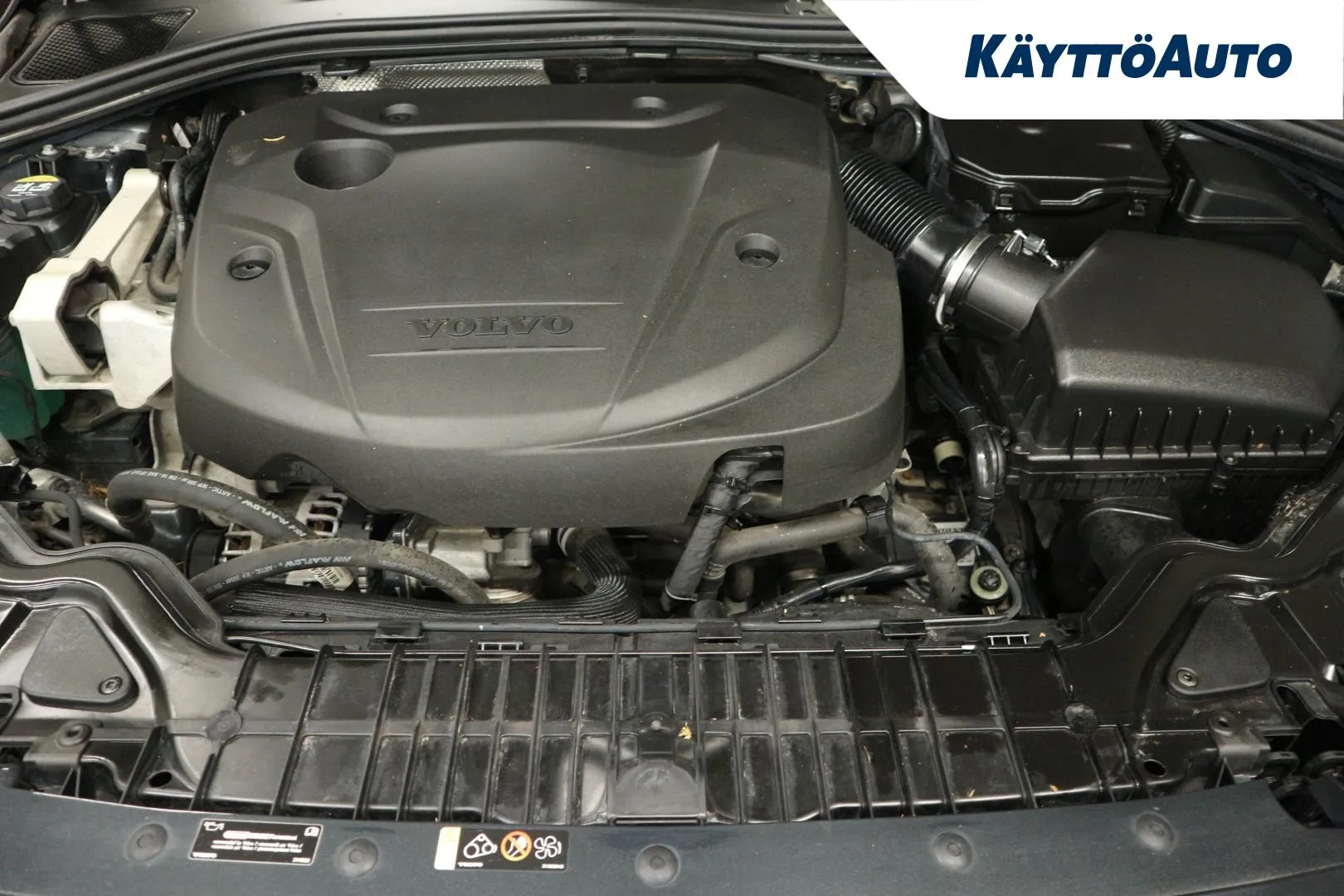 VOLVO V60 Cross Country ZLN-254 carousel image