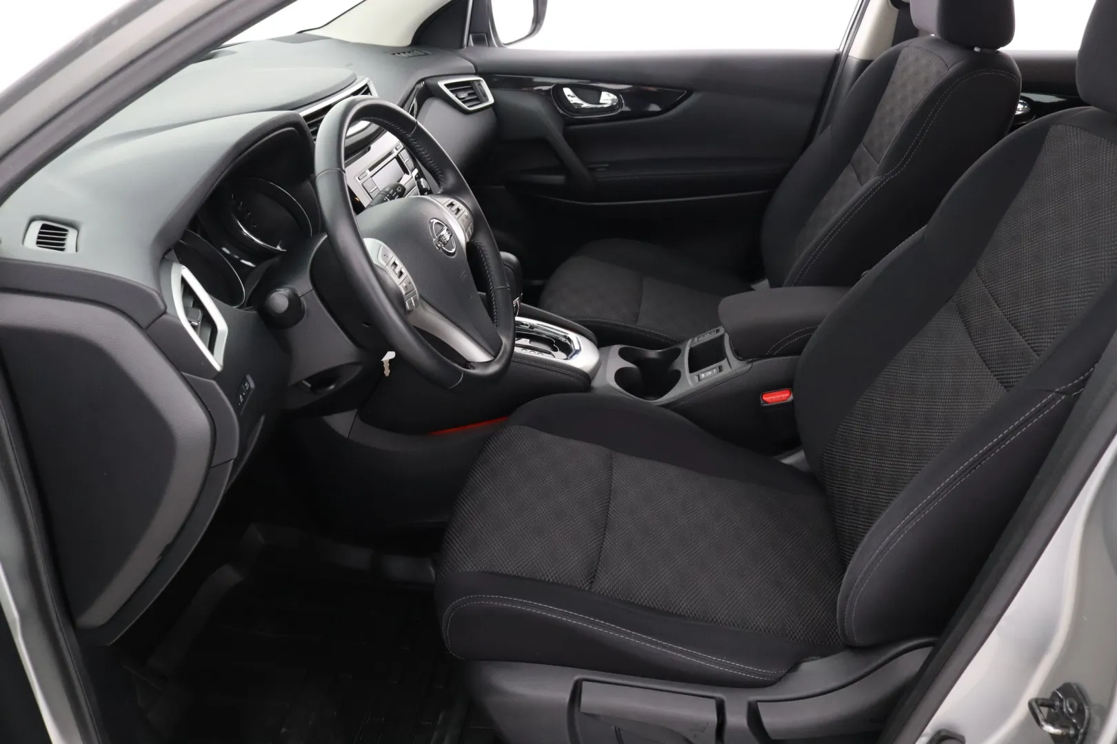 NISSAN Qashqai CKE-174 carousel image