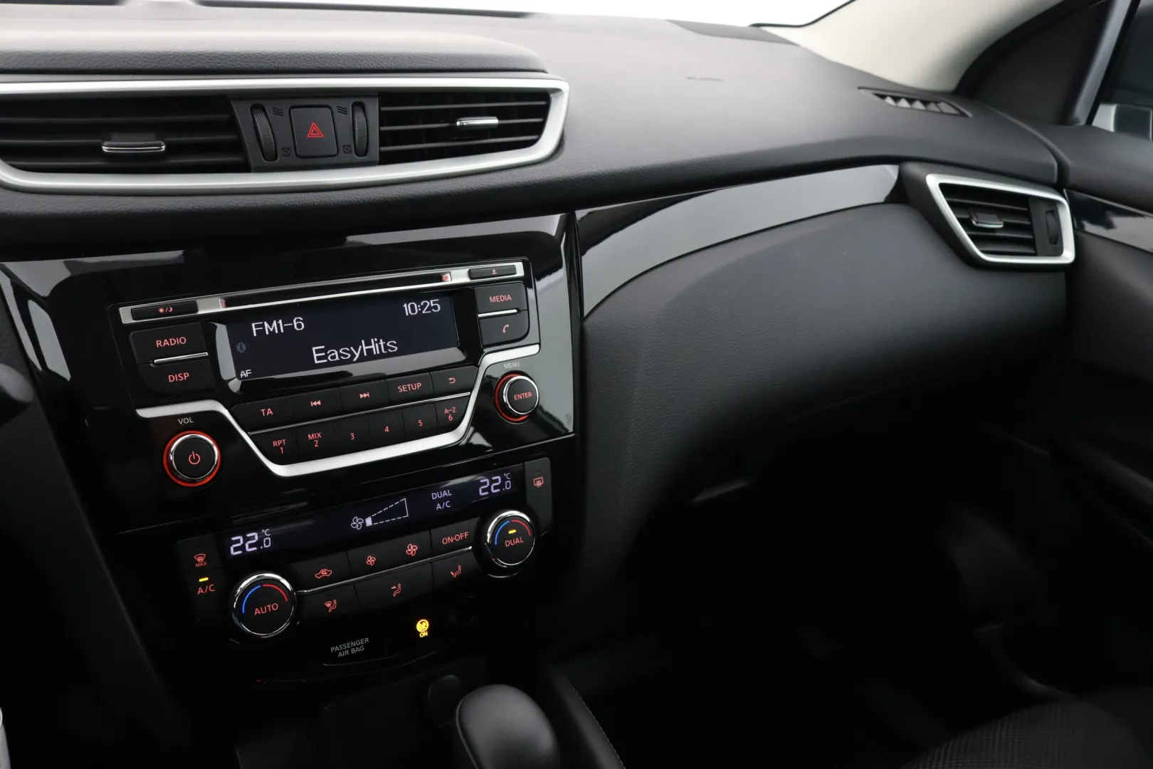 NISSAN Qashqai CKE-174 carousel image