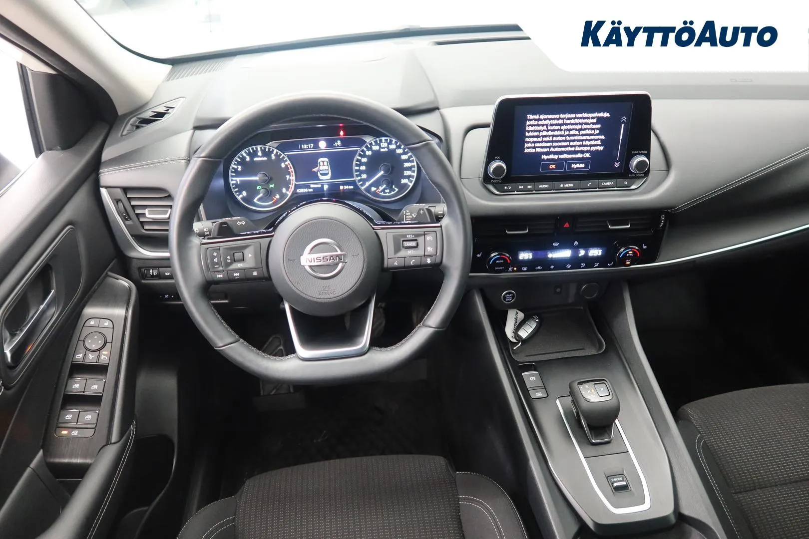 NISSAN Qashqai SOU-480 carousel image