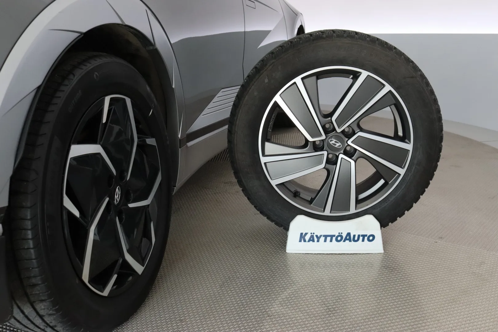 HYUNDAI IONIQ 5 FPB-511 carousel image