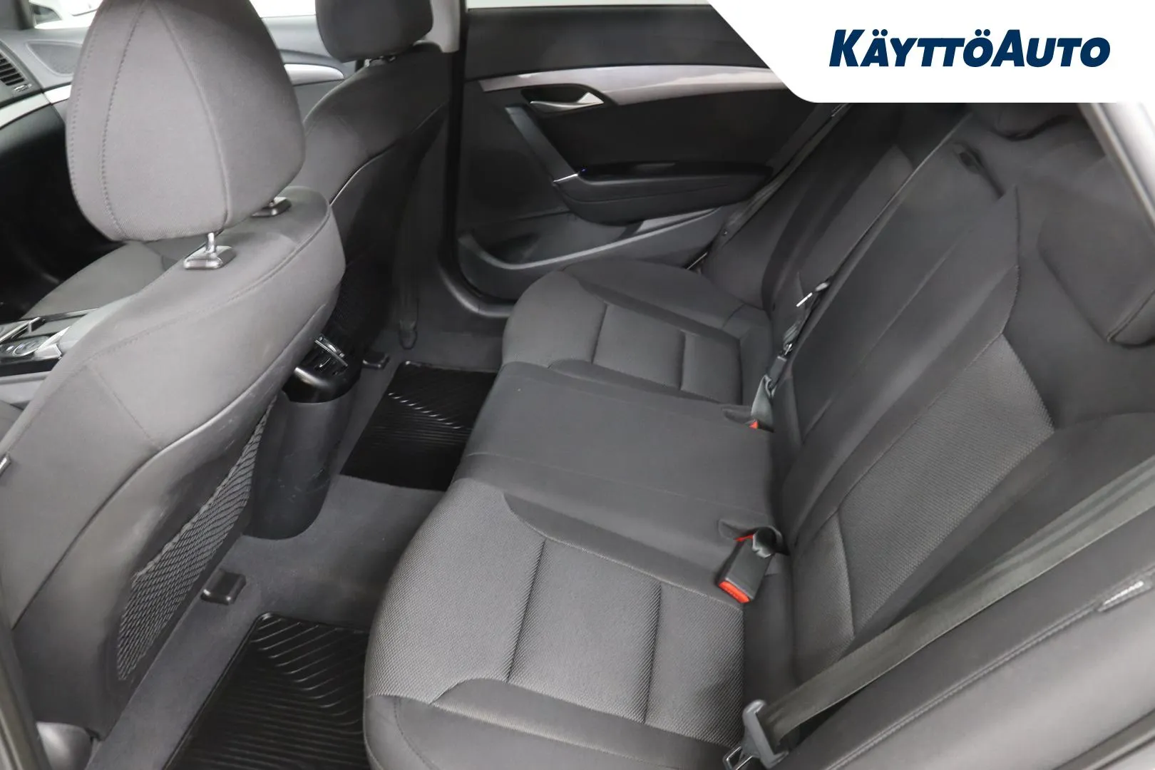 HYUNDAI i40 Wagon OTV-738 carousel image