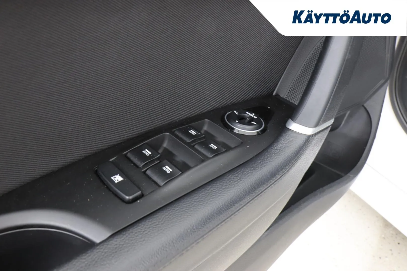 HYUNDAI i40 Wagon OTV-738 carousel image