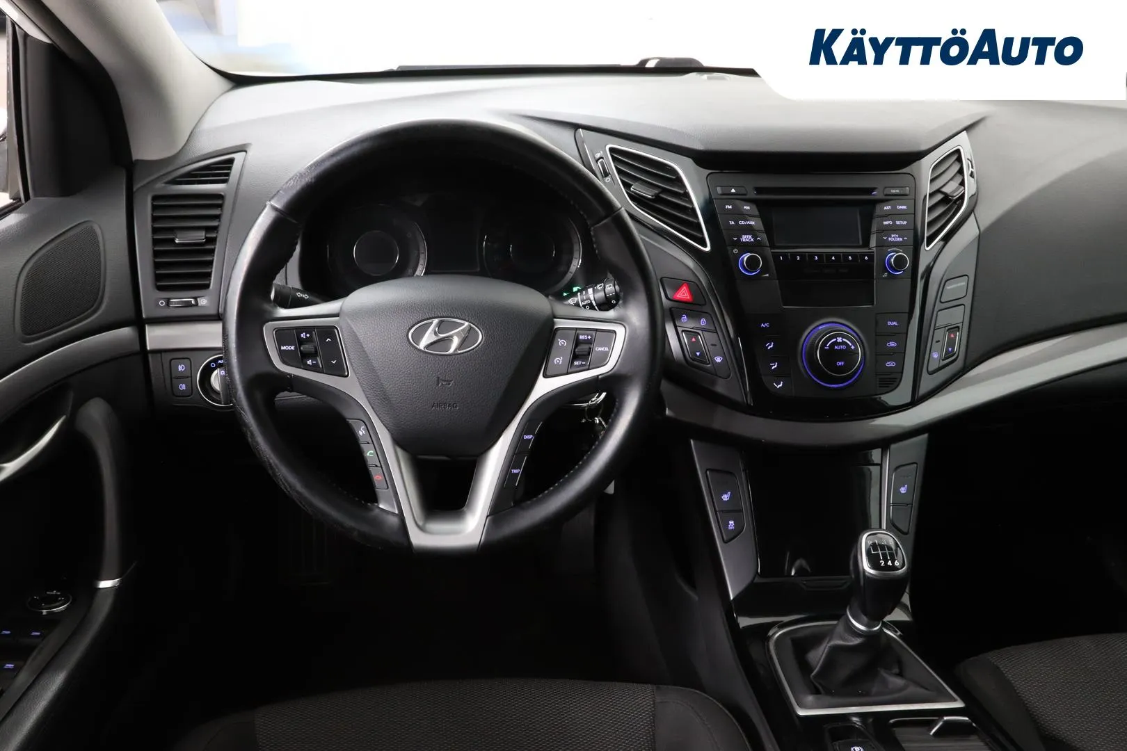 HYUNDAI i40 Wagon OTV-738 carousel image