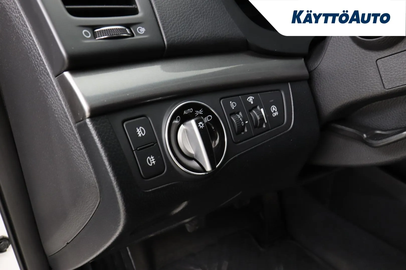 HYUNDAI i40 Wagon OTV-738 carousel image