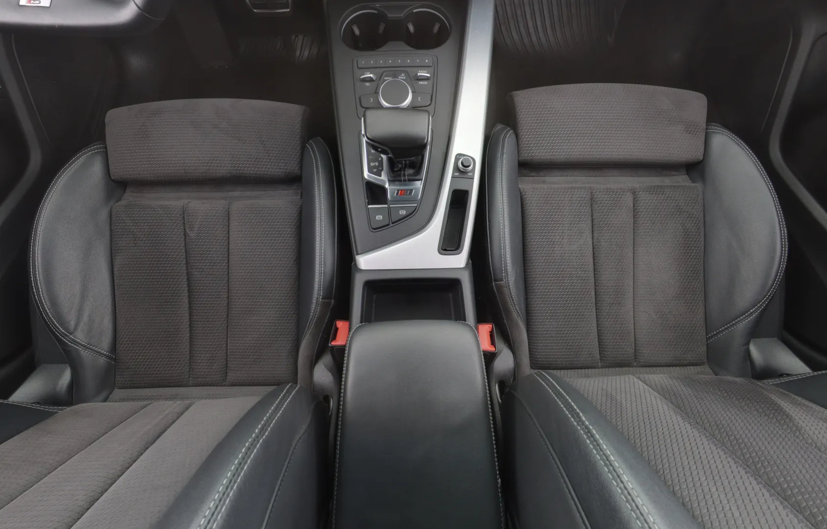AUDI S5 LPS-390 carousel image