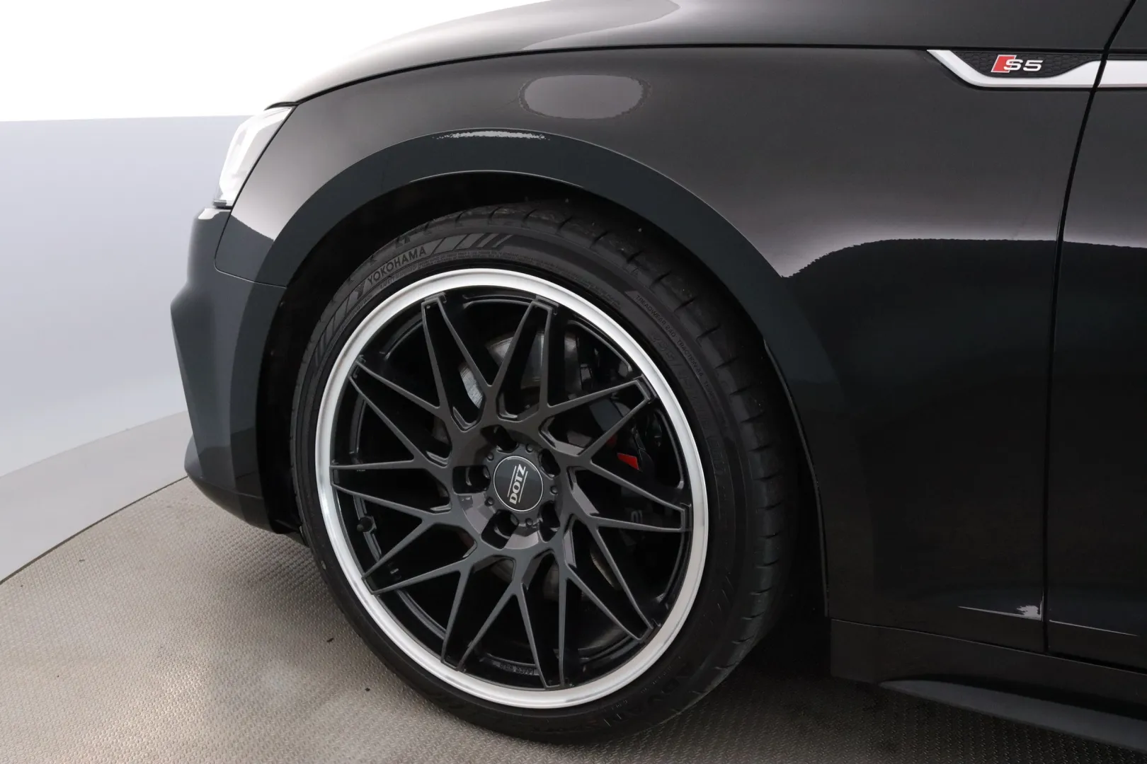 AUDI S5 LPS-390 carousel image