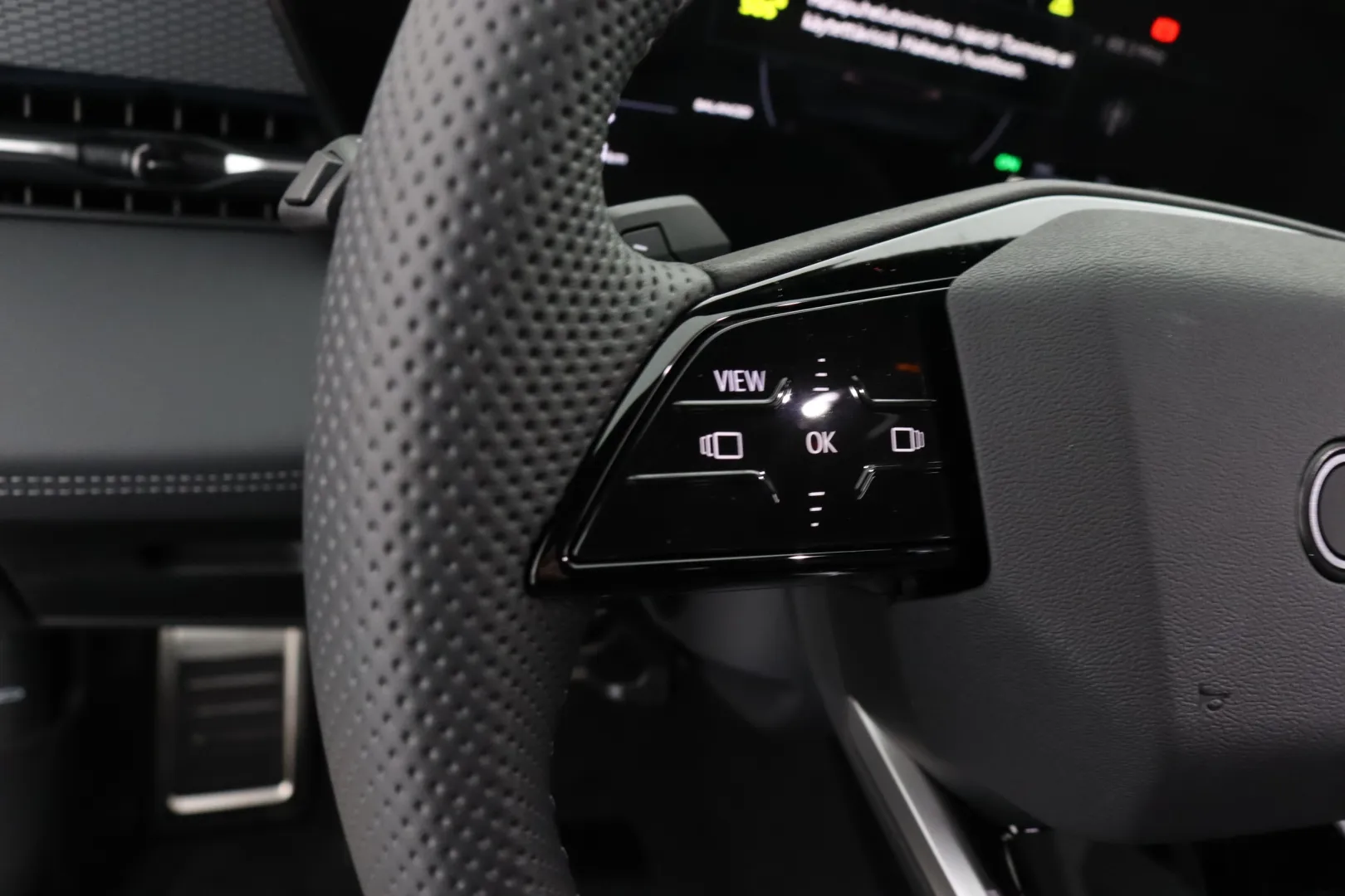 Audi A6 e-tron NOF-483 carousel image