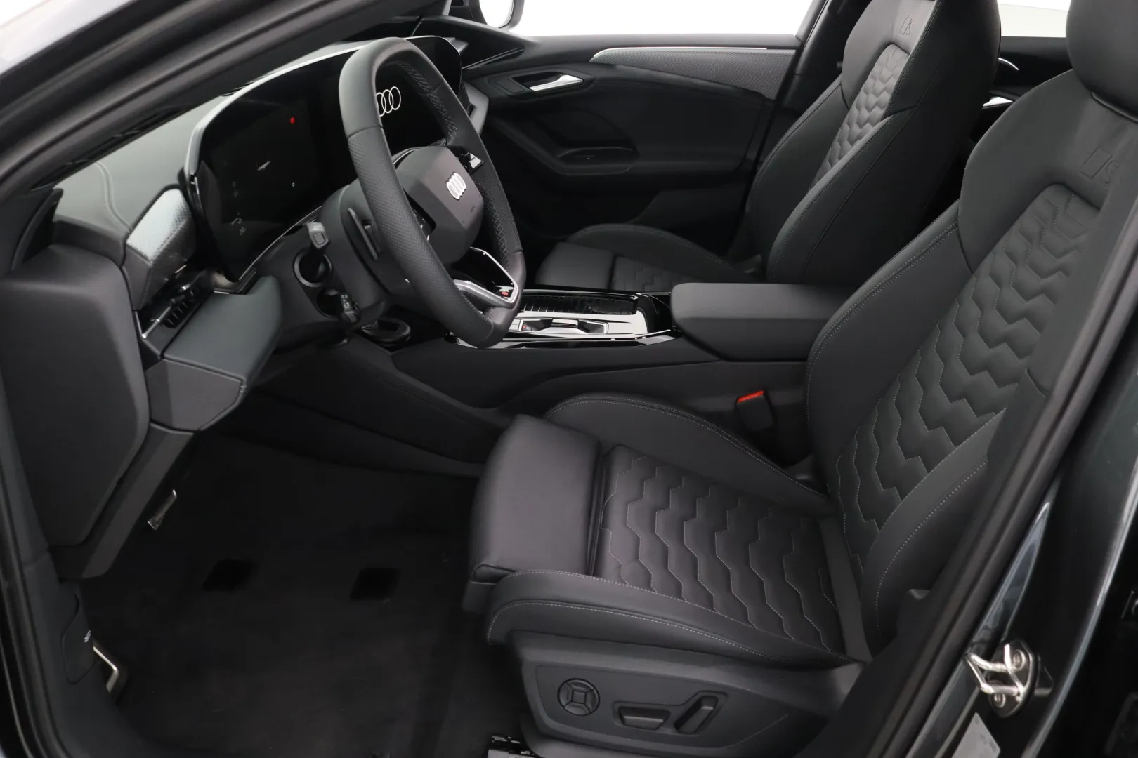 Audi A6 e-tron NOF-483 carousel image