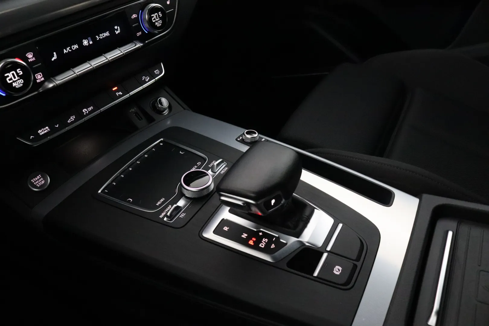 AUDI Q5 GPX-126 carousel image