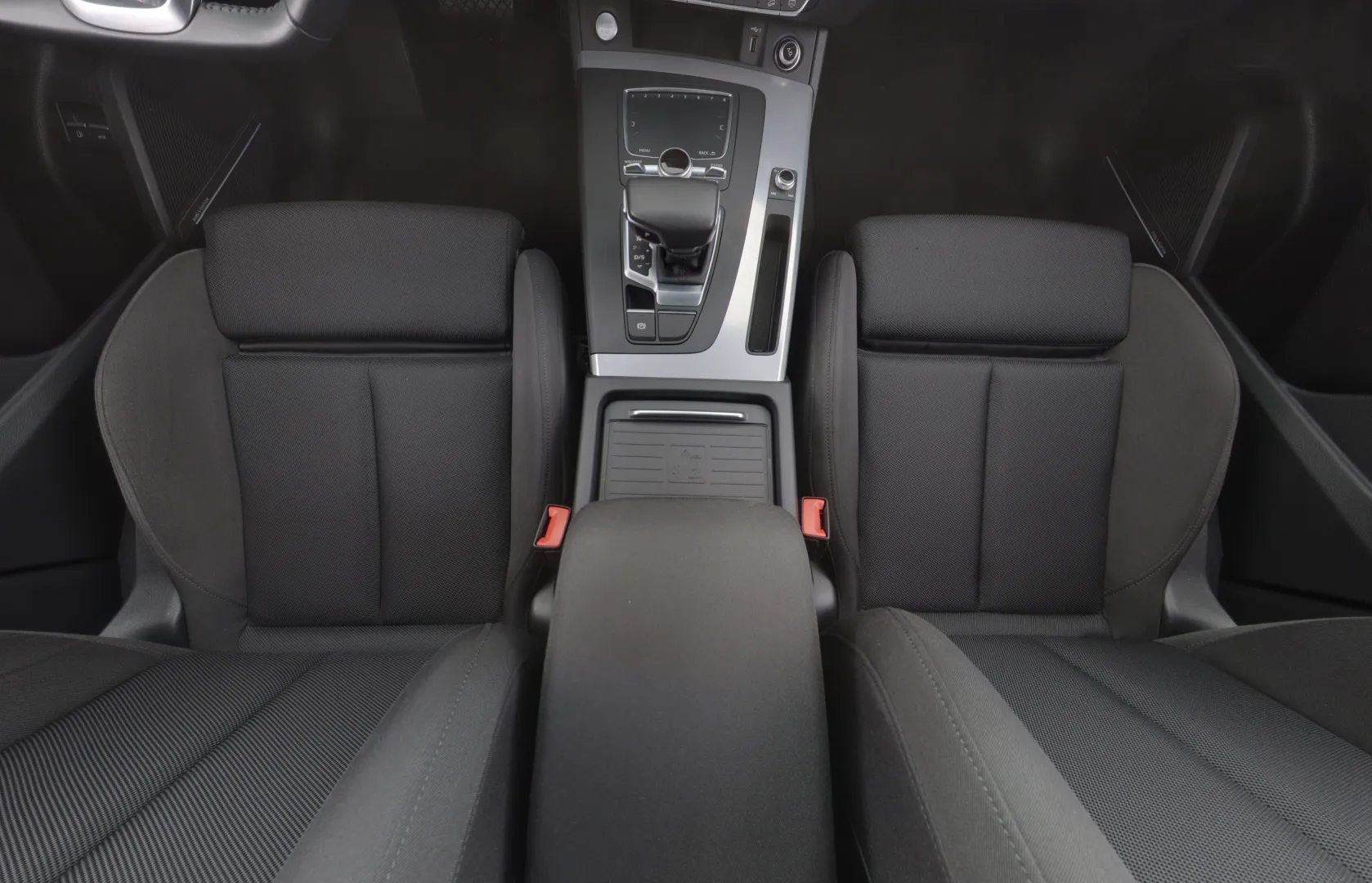 AUDI Q5 GPX-126 carousel image
