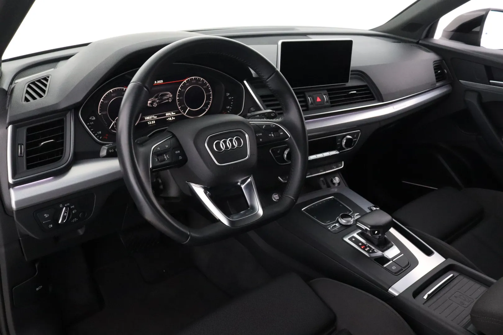 AUDI Q5 GPX-126 carousel image