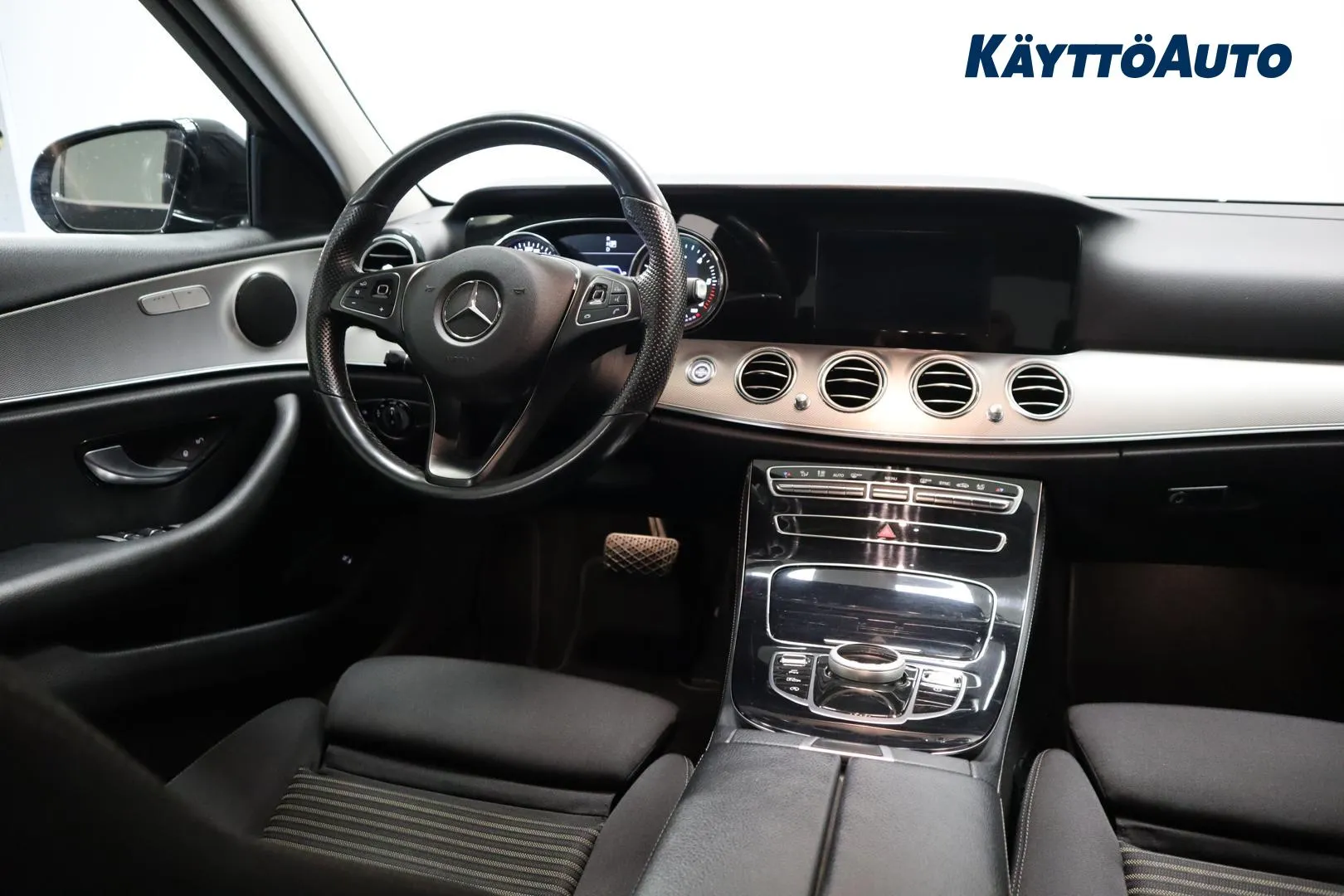 MERCEDES-BENZ E SNR-311 carousel image