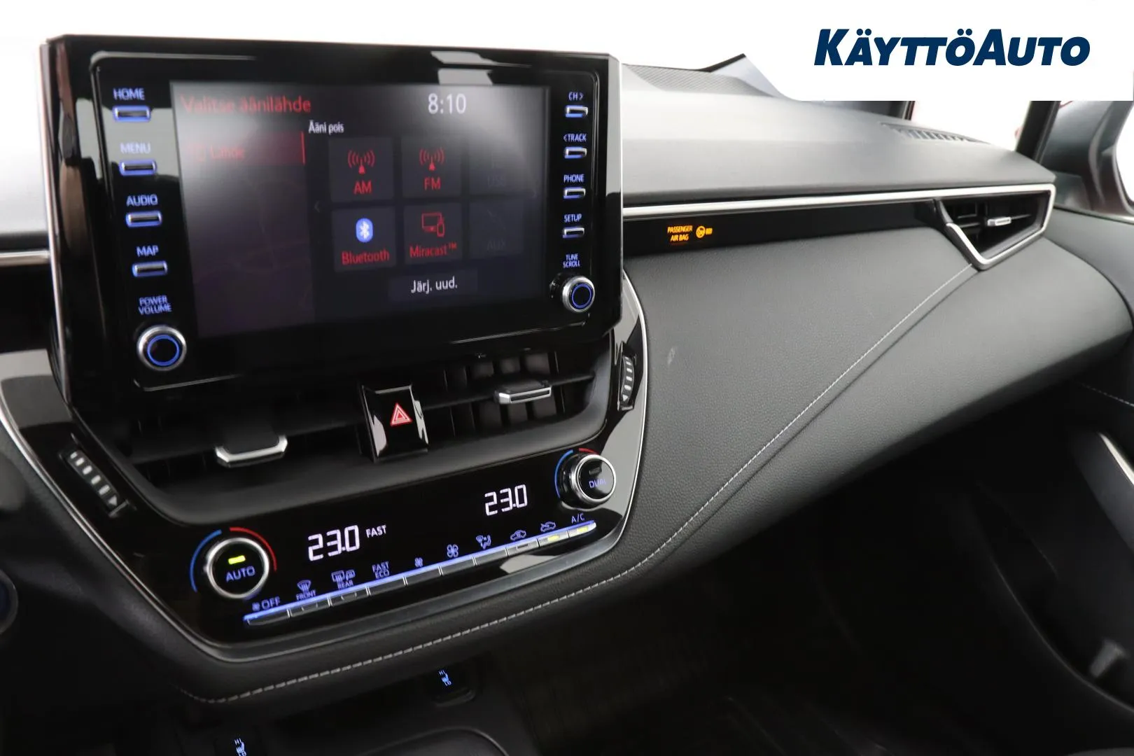 Toyota Corolla ZMO-378 carousel image