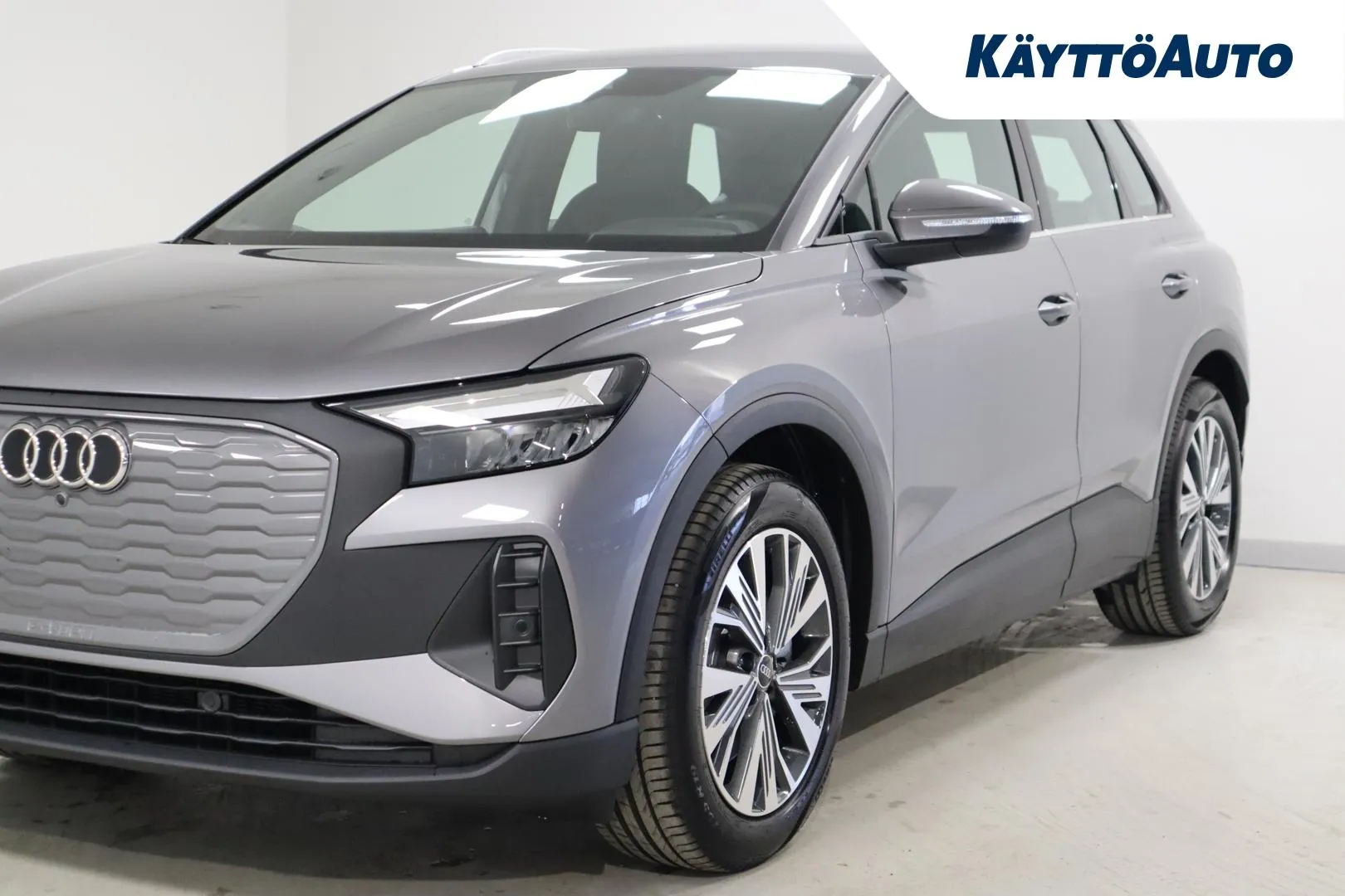 Audi Q4 e-tron SZH-323 carousel image