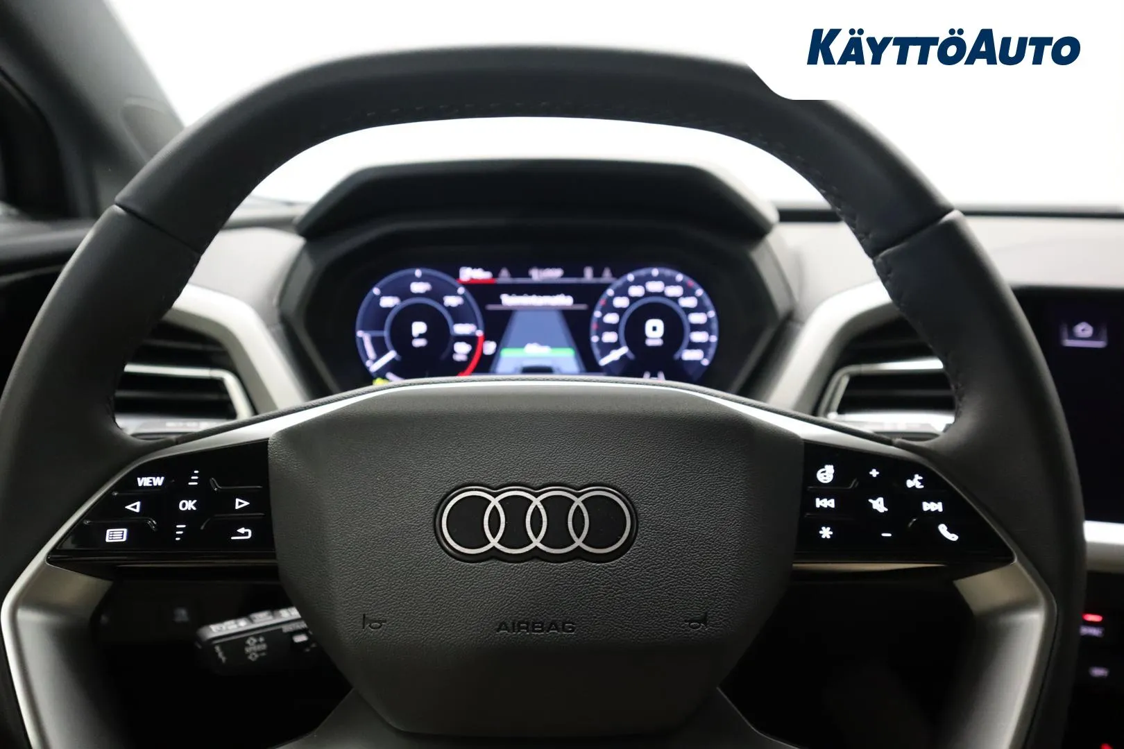 Audi Q4 e-tron SZH-323 carousel image