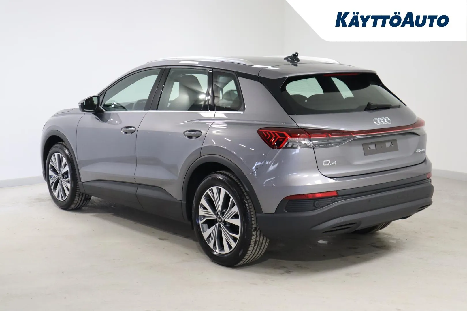 Audi Q4 e-tron SZH-323 carousel image