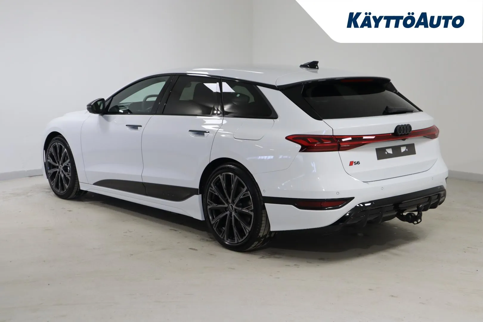 Audi S6 e-tron SZK-266 carousel image
