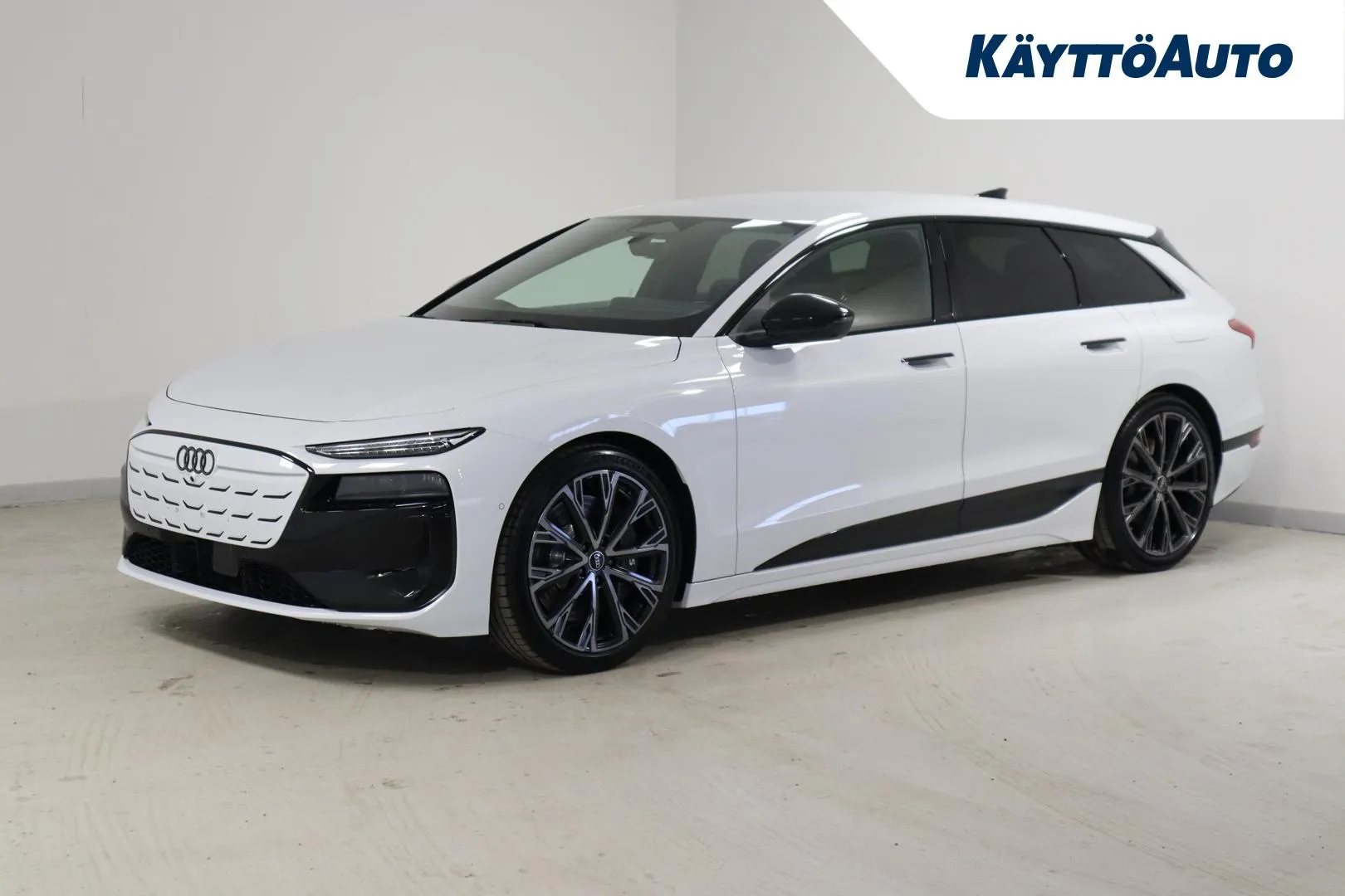 Audi S6 e-tron SZK-266 carousel image