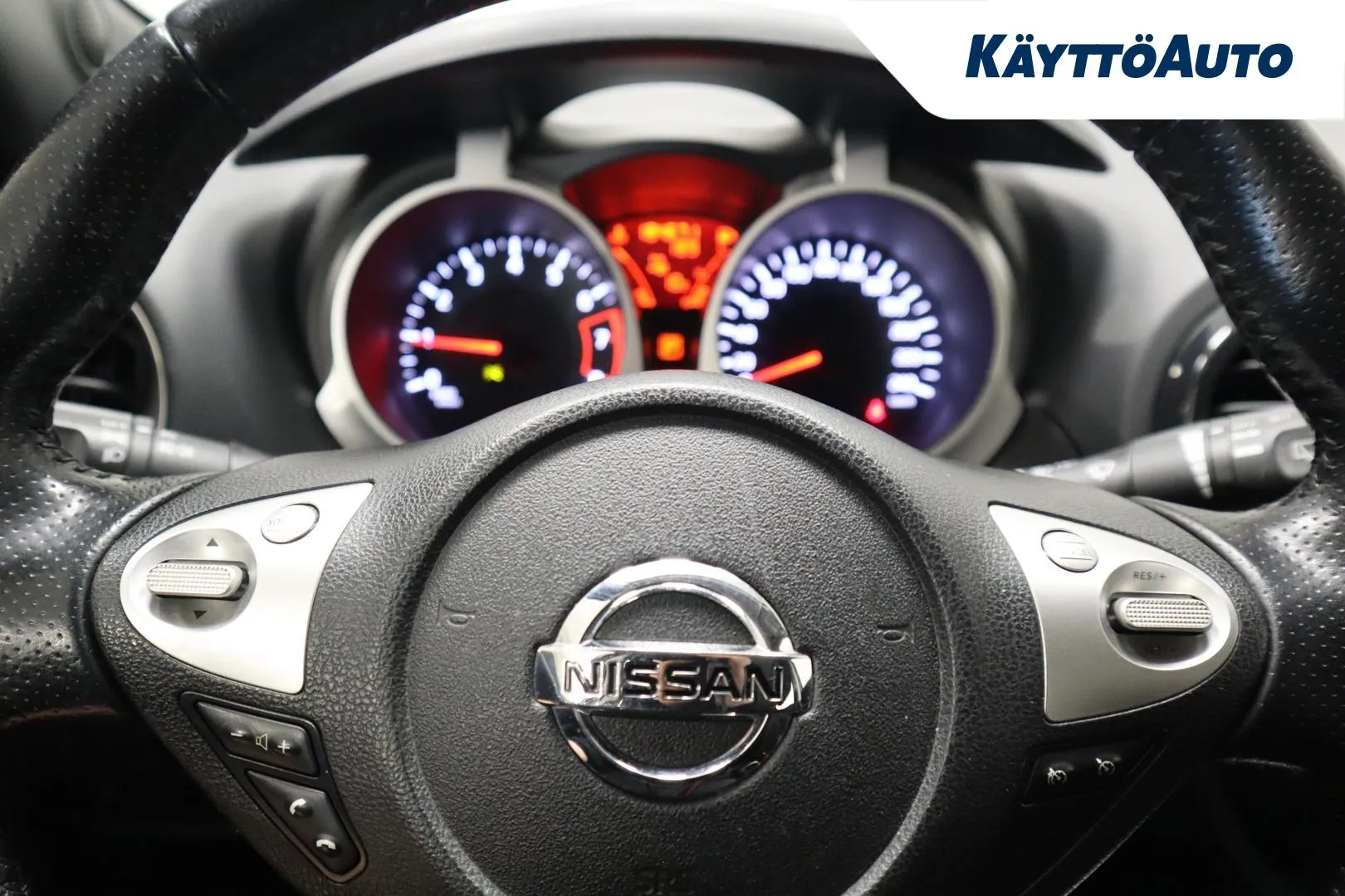 NISSAN Juke EMC-855 carousel image