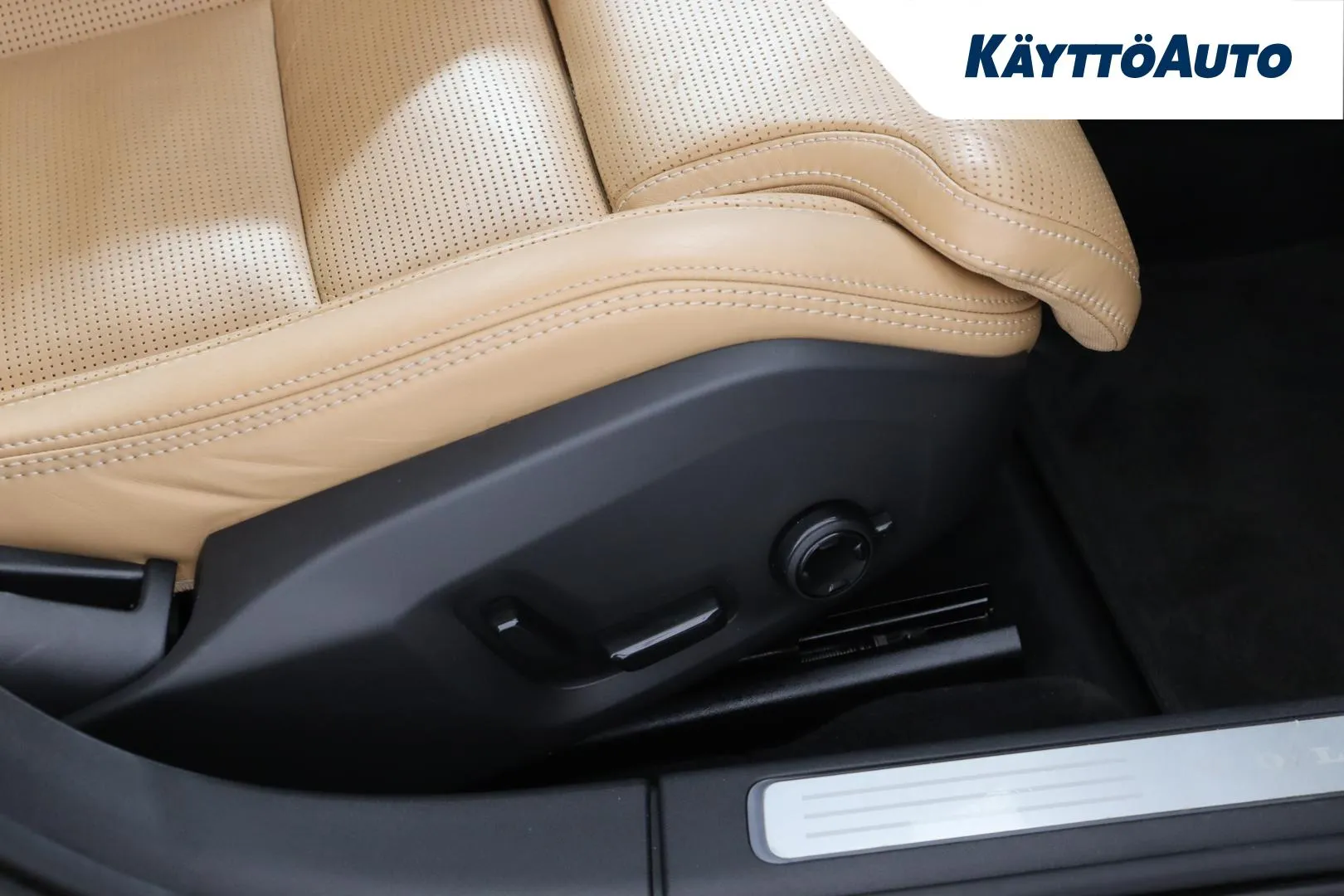 VOLVO S90 RTN-162 carousel image