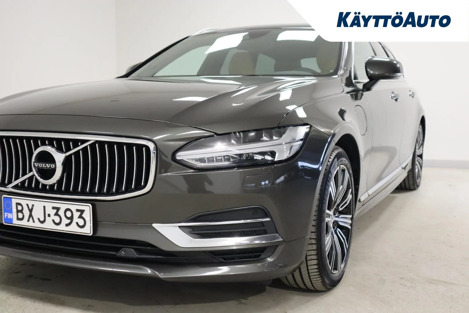 VOLVO V90 BXJ-393 carousel image