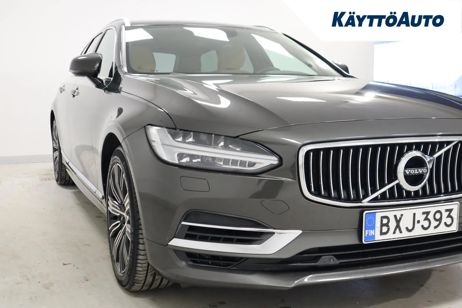 VOLVO V90 BXJ-393 carousel image