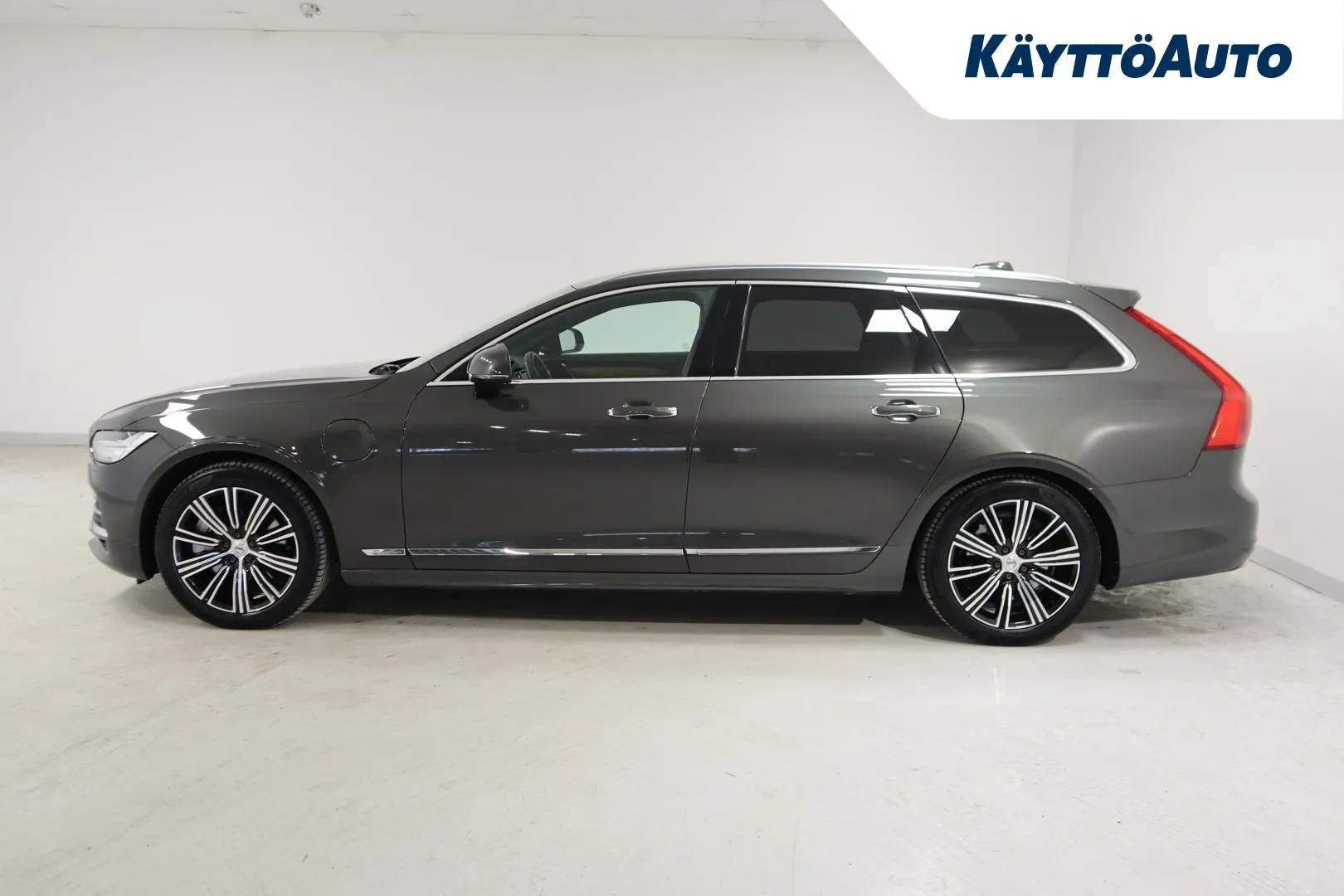 VOLVO V90 BXJ-393 carousel image