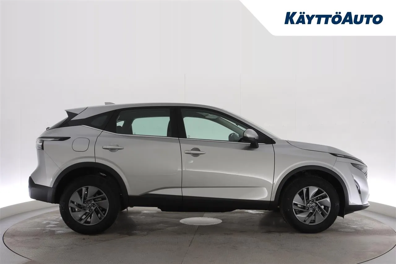 Nissan Qashqai NOE-330 carousel image