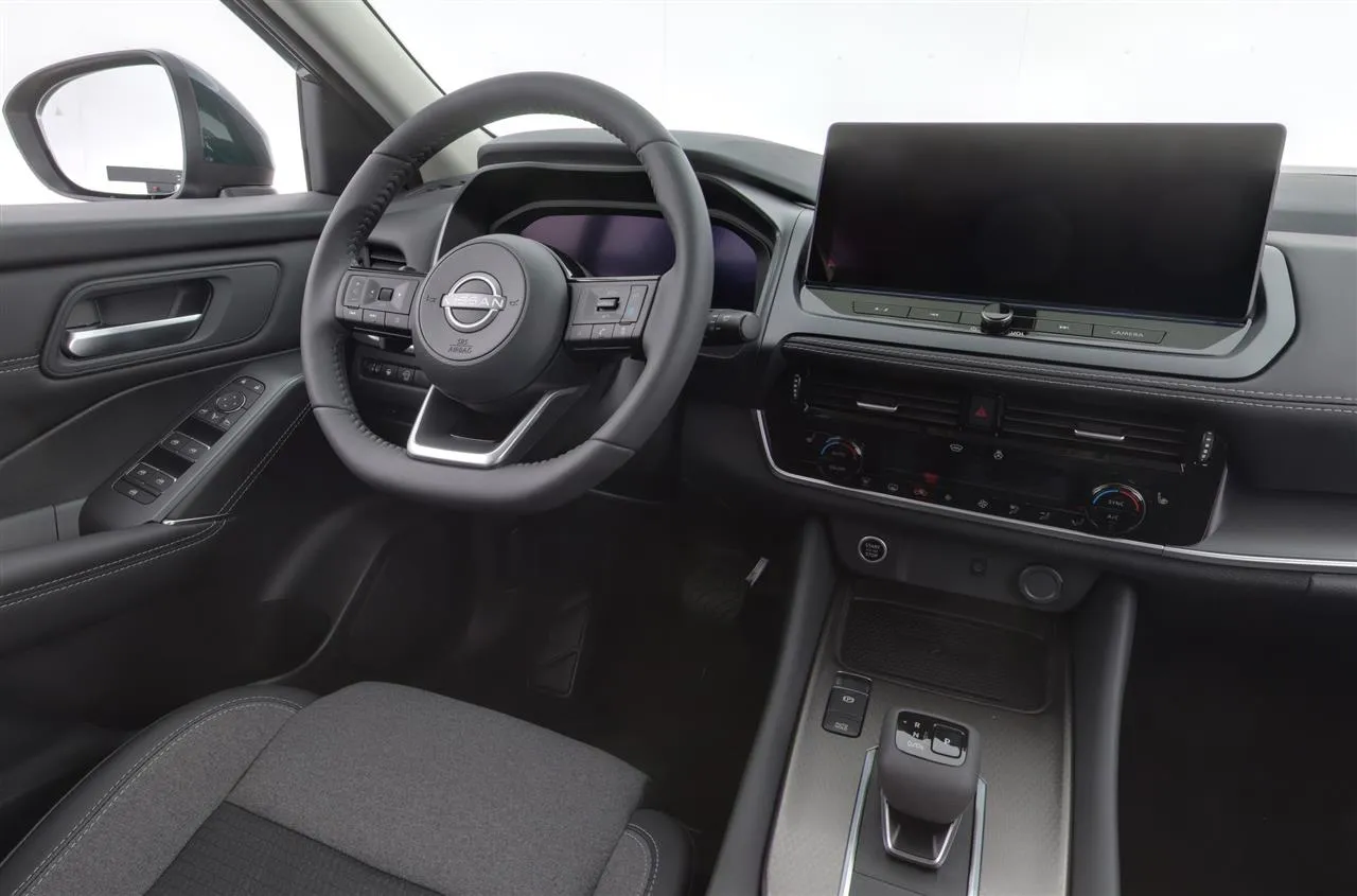 Nissan Qashqai NOE-304 carousel image