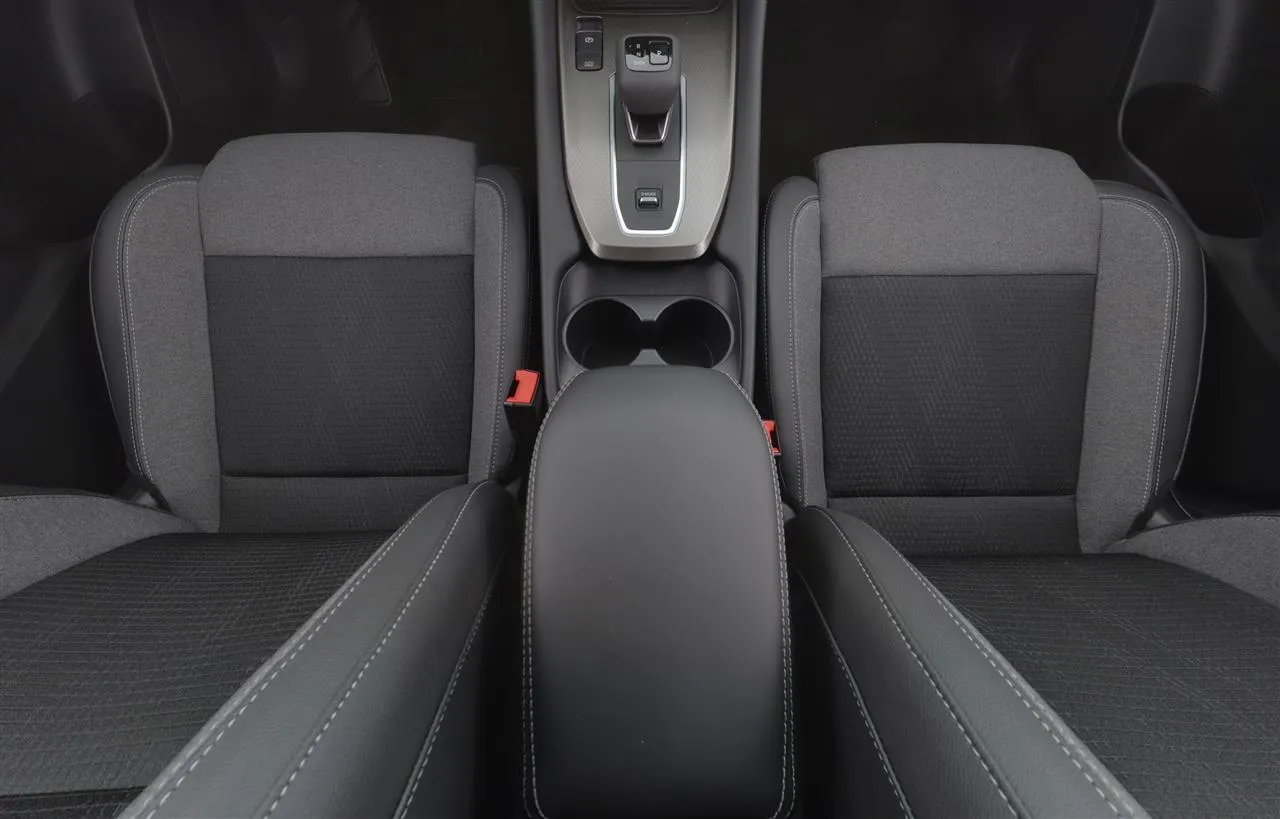 Nissan Qashqai NOE-304 carousel image