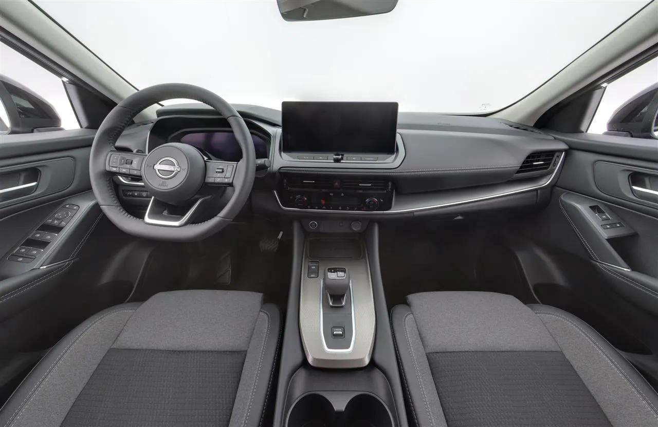 Nissan Qashqai NOE-365 carousel image