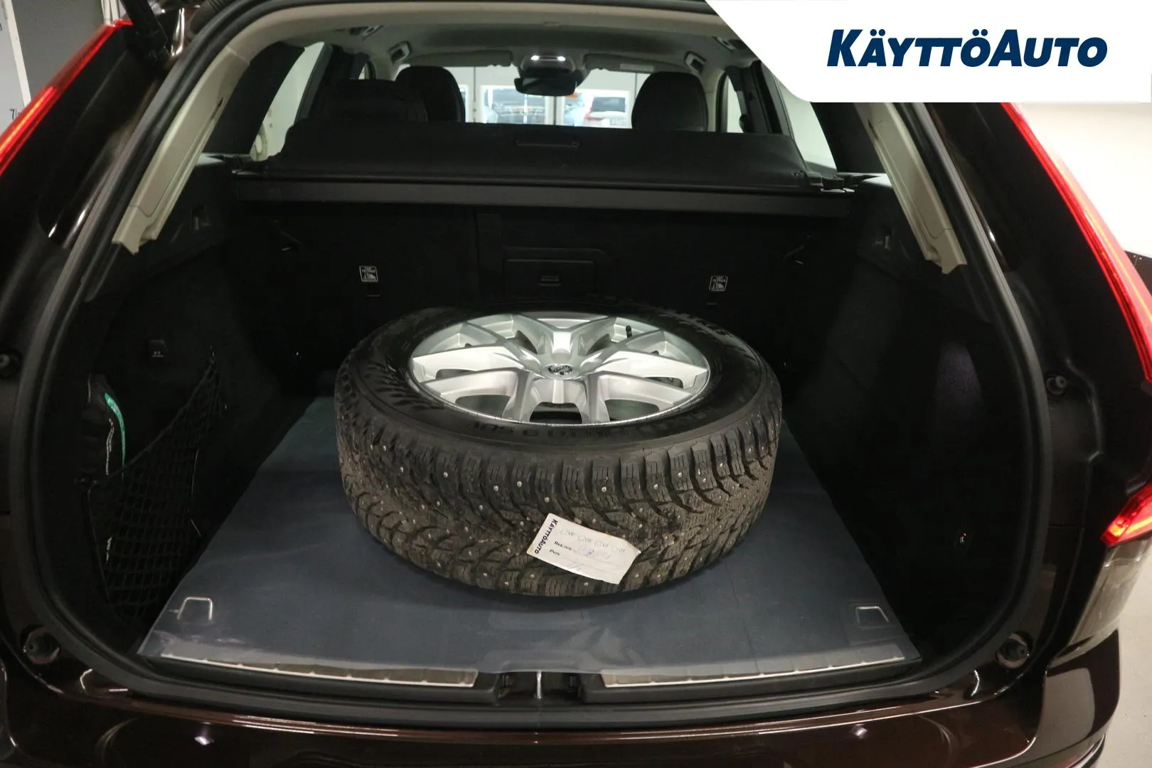 VOLVO XC60 JMB-851 carousel image